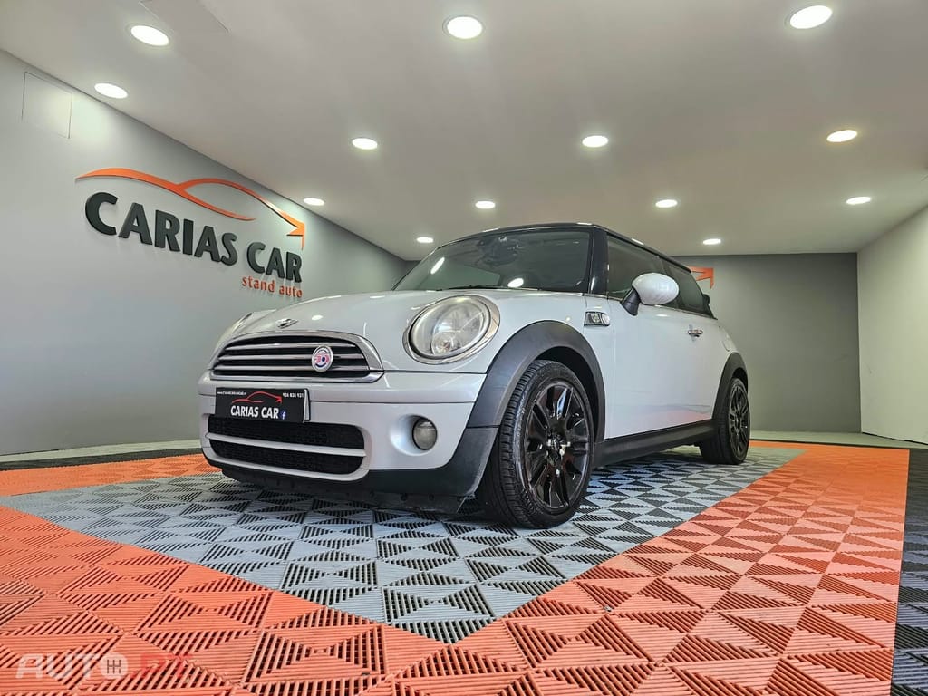 MINI Cooper D Edição Camden 50 anos