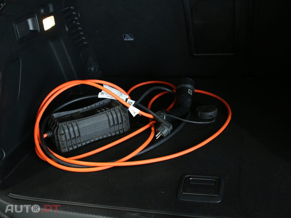 Peugeot 3008 1.6 Hybrid Allure Pack e-EAT8