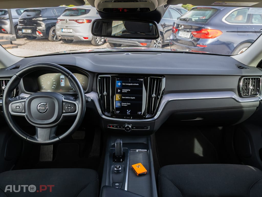 Volvo V60 2.0 B4 Essential Auto