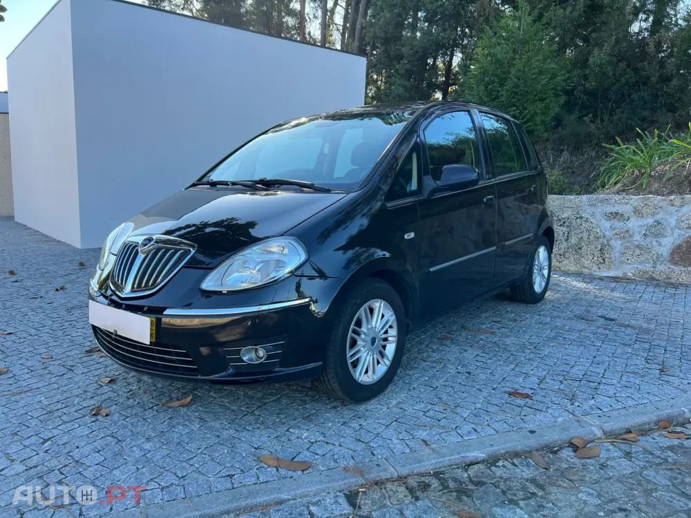 Lancia Musa 1.4 16V Platino