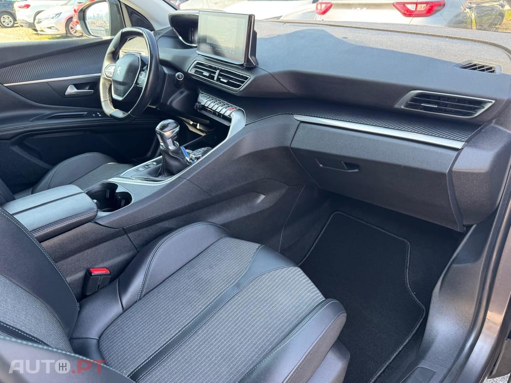 Peugeot 3008 1.5 BlueHDi Allure