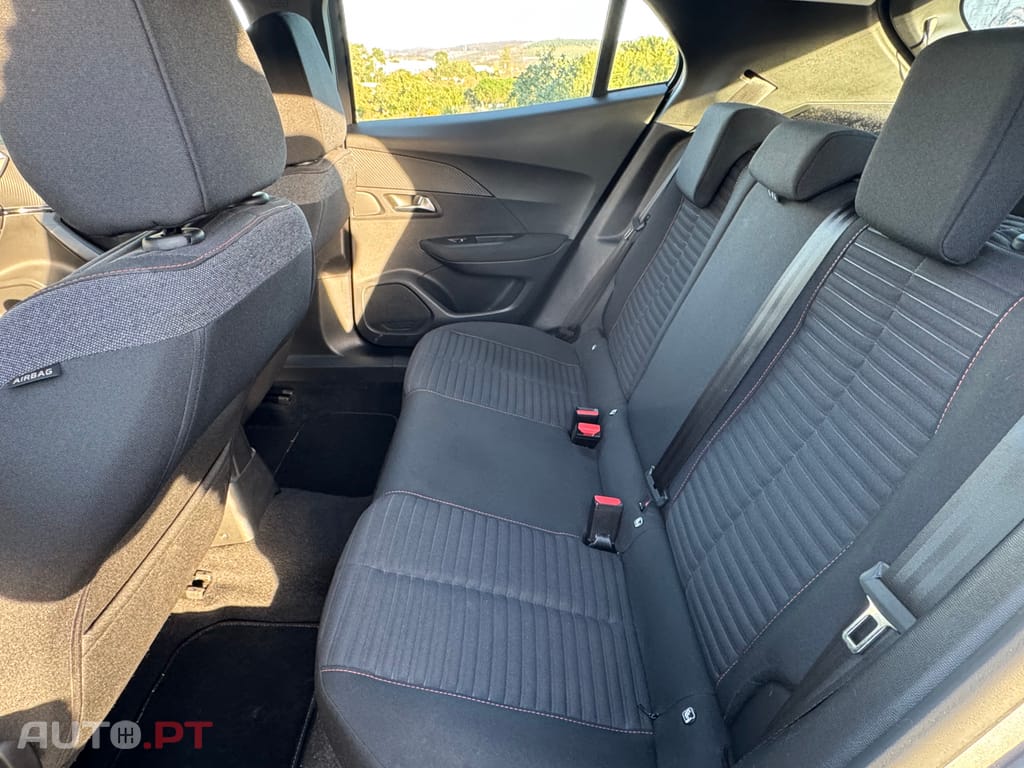 Peugeot 2008 1.2 active business