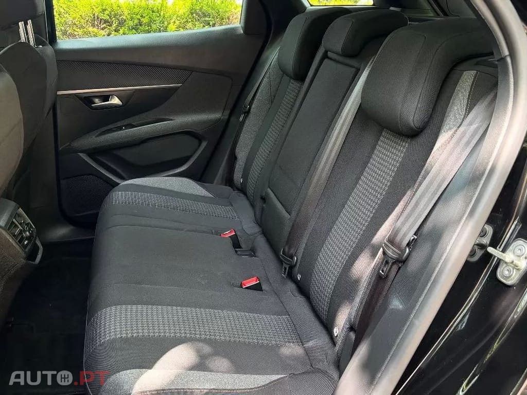 Peugeot 3008 1.5 BlueHDi Active Pack