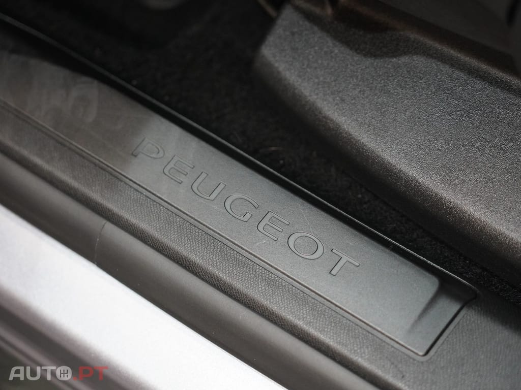 Peugeot 5008 1.2 PureTech Allure Pack