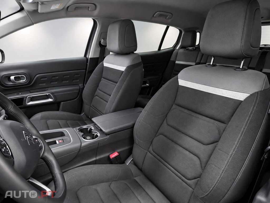Citroen C5 Aircross 225 e-EAT8 SHINE