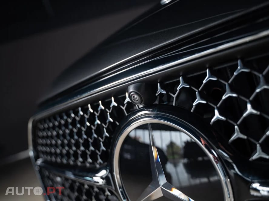 Mercedes-Benz E 300 9G-TRONIC AMG Line