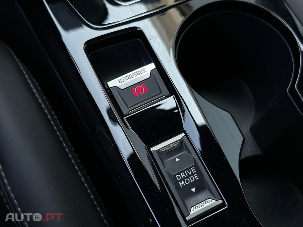 Peugeot E-208 50 kWh GT