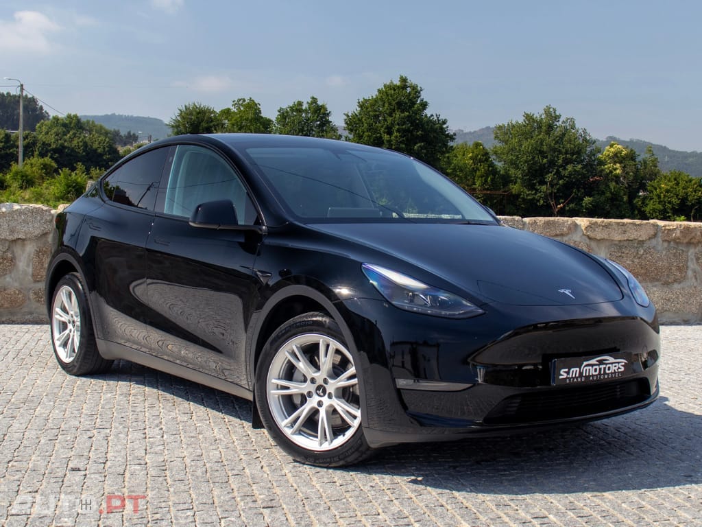Tesla Model Y Long Range Dual Motor AWD