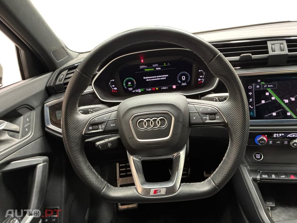 Audi Q3 45 TFSIe S line S tronic