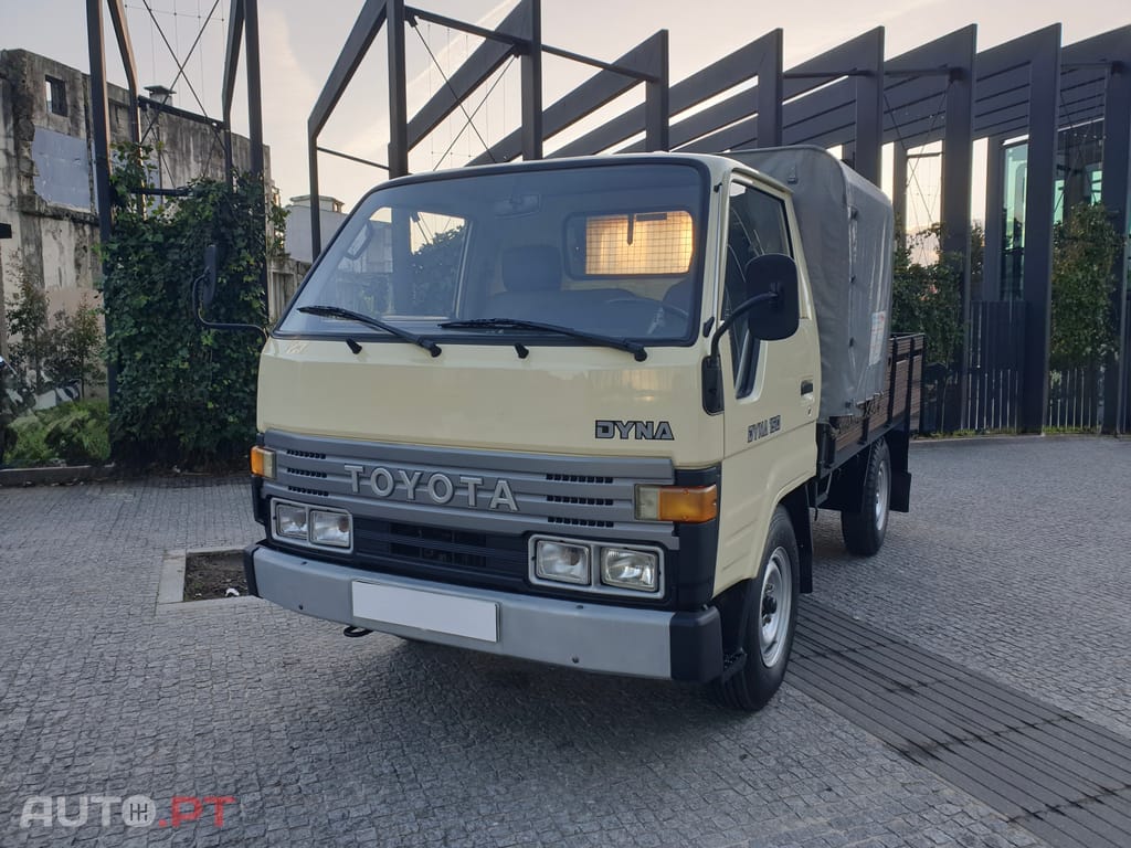 Toyota Dyna 150 2.8D 83cv