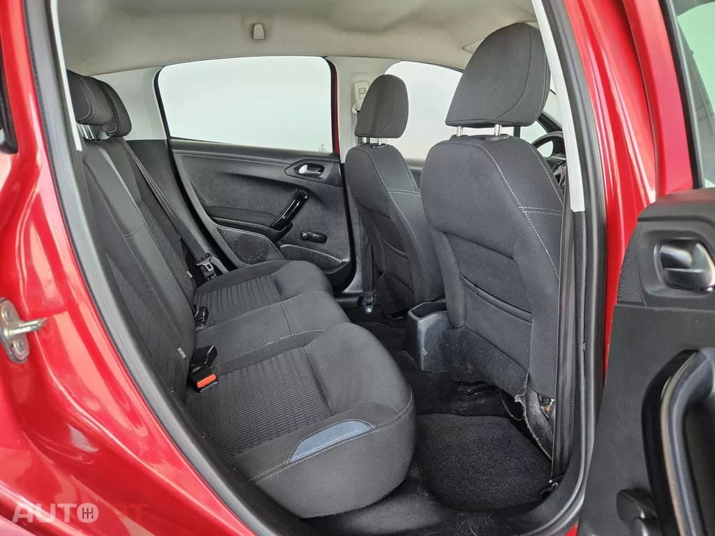 Peugeot 208 1.4 HDi
