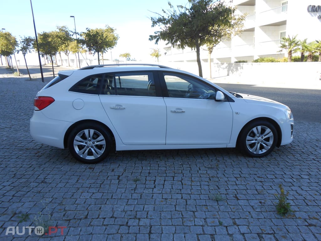 Chevrolet Cruze SW 1.7 VCDI LT