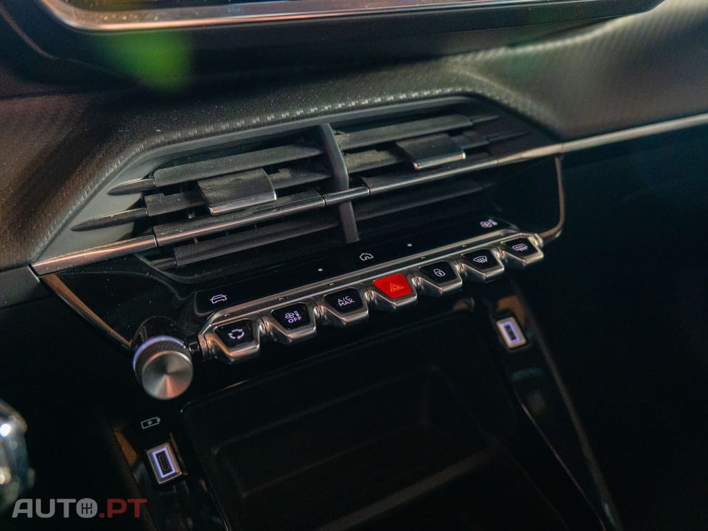 Peugeot 2008 1.2 PureTech Active Pack