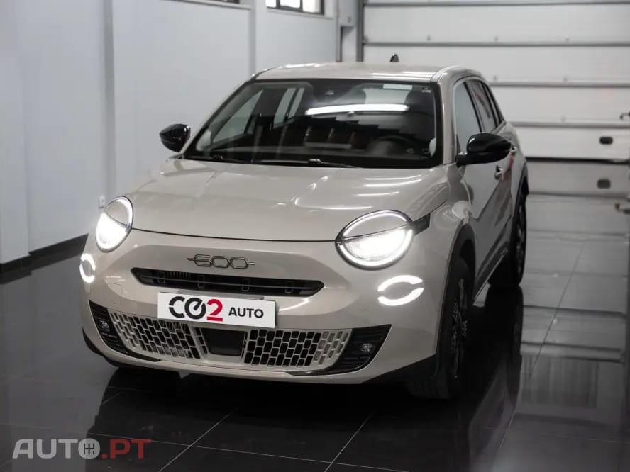 Fiat 600 1.2 Hybrid Icon
