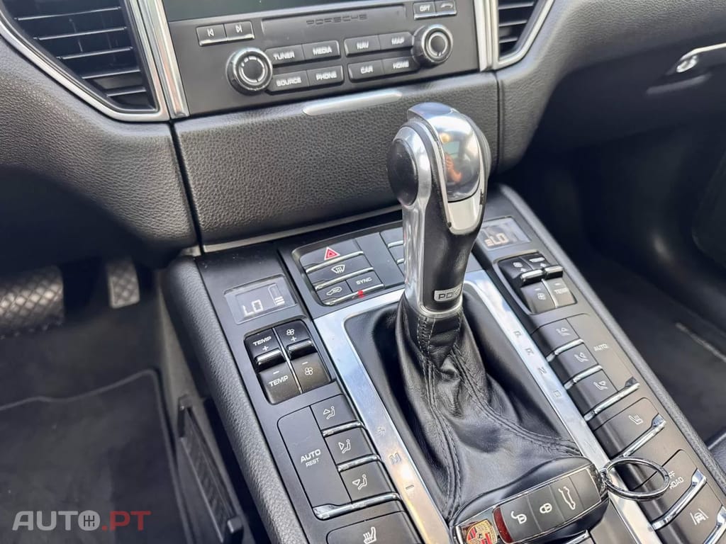 Porsche Macan S