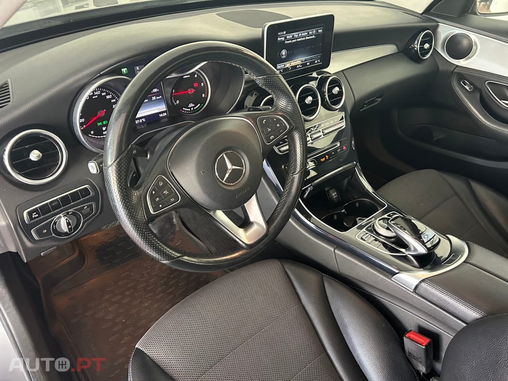 Mercedes-Benz C 300 BlueTEC Hybrid Avantgarde+