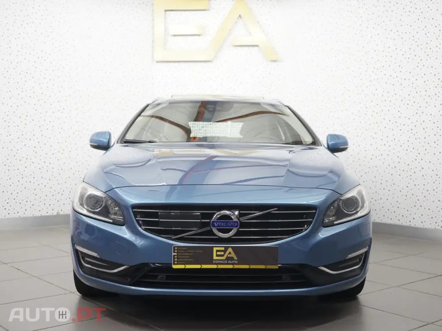 Volvo V60 2.4 D6 Summum AWD Phev