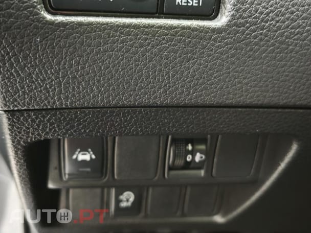 Nissan Qashqai 1.3 DIG-T N-Connecta J18 Led