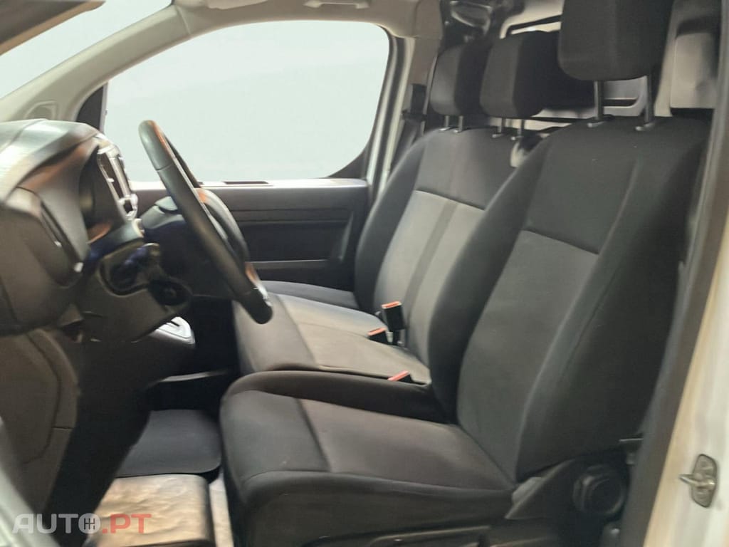 Peugeot Expert 75 kWh Standard