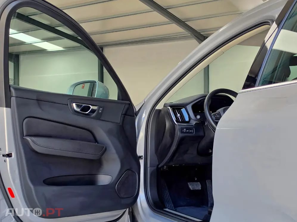 Volvo XC60 2.0 T6 PHEV Inscription AWD