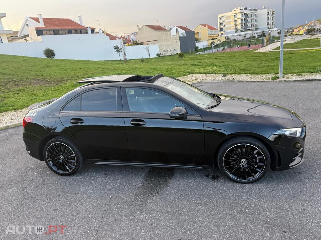 Mercedes-Benz A 250 e AMG Line