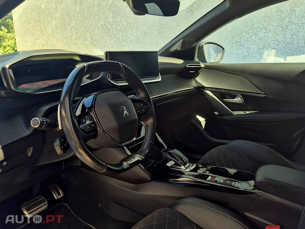 Peugeot 208 GT PACK EAT8
