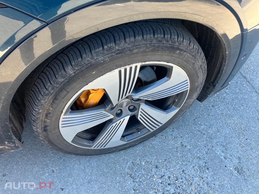 Audi E-Tron 55 quattro Advanced