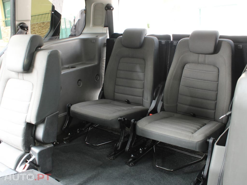 Ford Tourneo Grand 1.5 TDCi Titanium