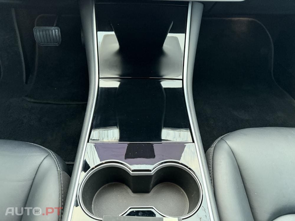 Tesla Model 3 Long-Range Dual Motor AWD