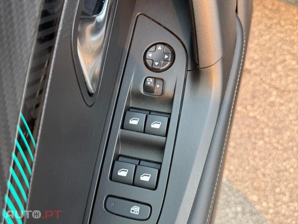 Peugeot 2008 1.2 PureTech Allure