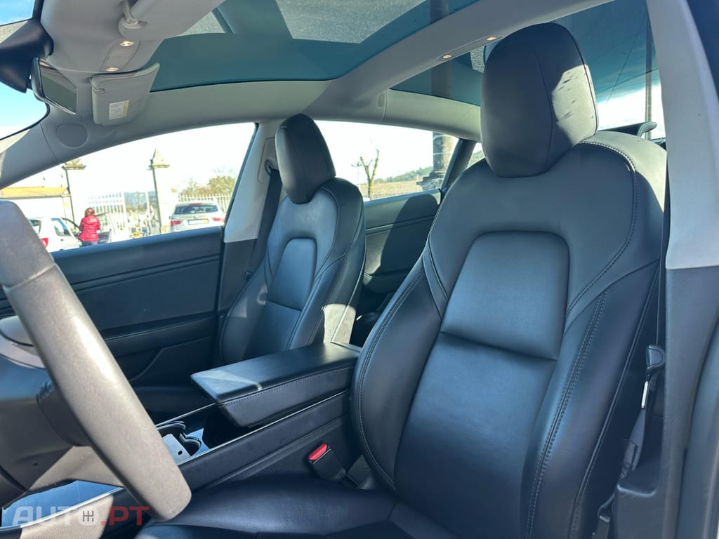 Tesla Model 3 Long-Range Dual Motor AWD