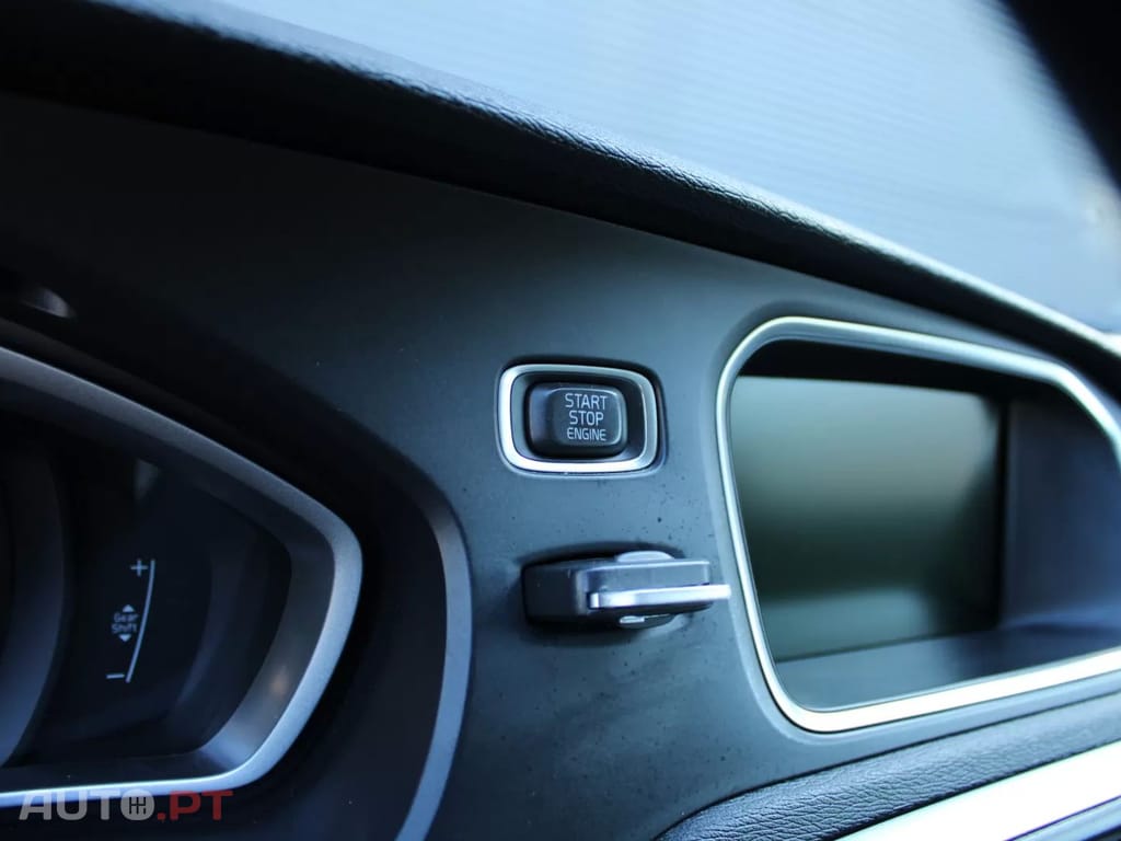 Volvo V40 1.6 D2 Momentum Eco