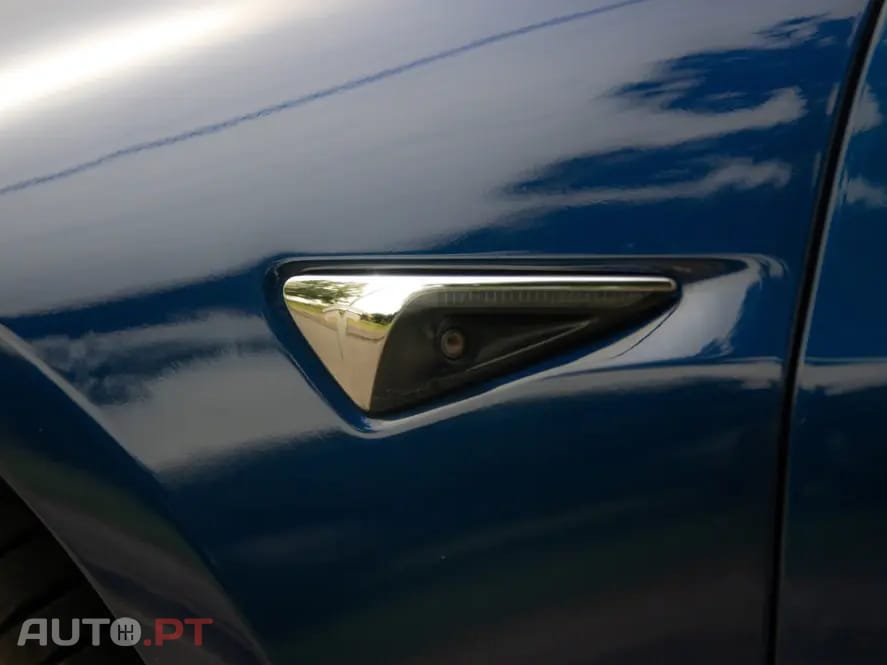 Tesla Model 3 Long-Range Dual Motor AWD