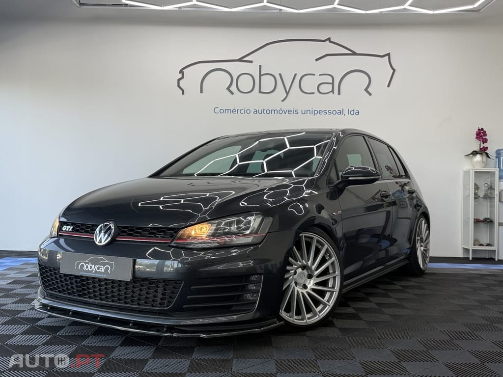 Volkswagen Golf 2.0 TSI GTI DSG