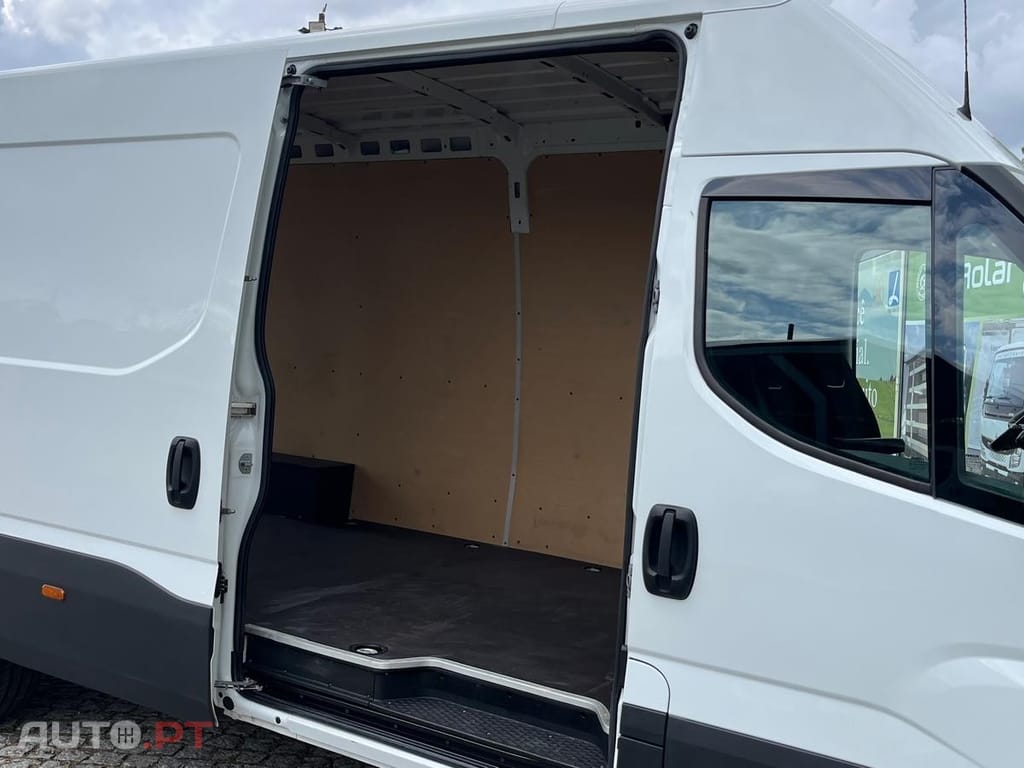 Iveco Daily 35 - 180 CAIXA AUTOMATICA