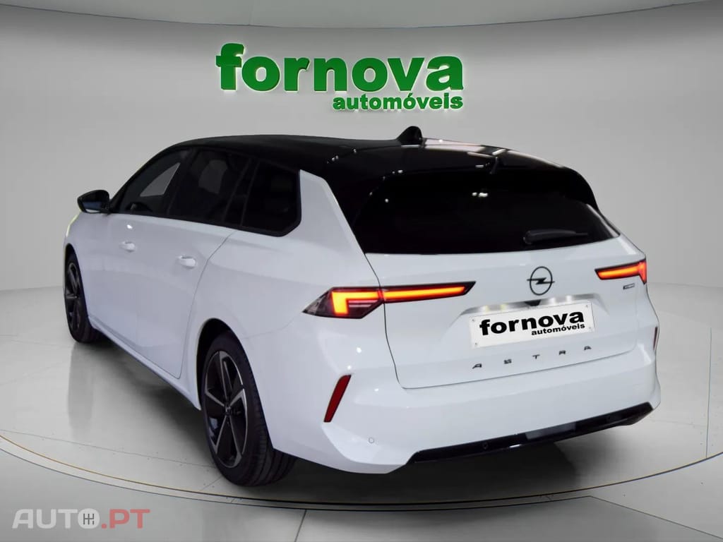 Opel Astra Sports Tourer 1.2 T Hybrid GS eDCT