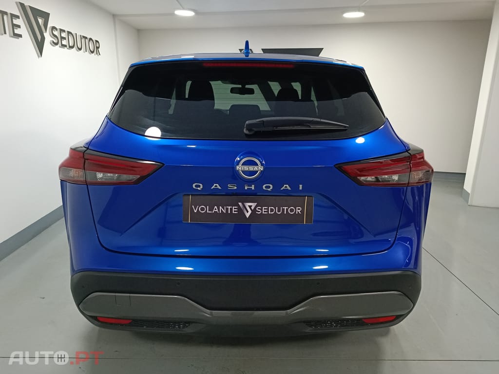 Nissan Qashqai 1.3 DIG-T N-Connecta LED+SKY Xtronic