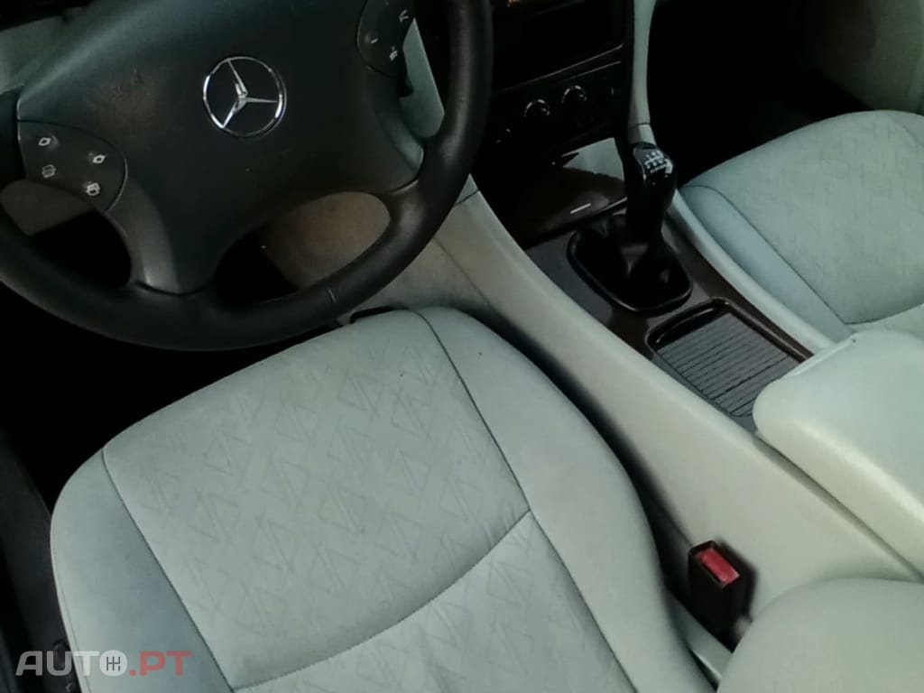 Mercedes-Benz 220 C 220 CDI