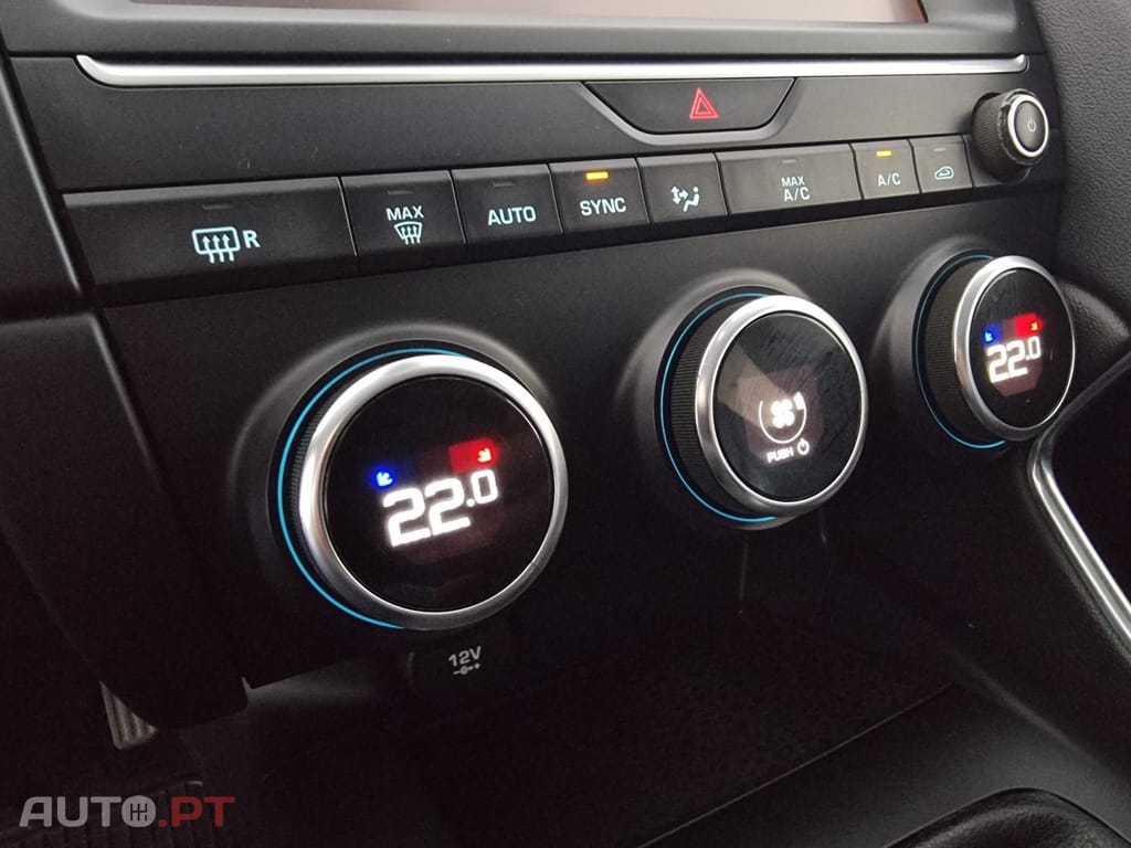 Jaguar E-Pace 2.0 i4D R-Dynamic S