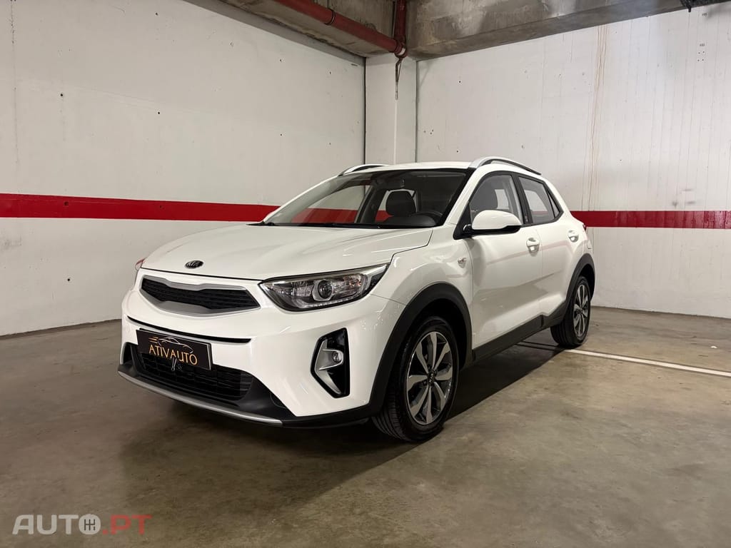 Kia Stonic 1.2 by FILA