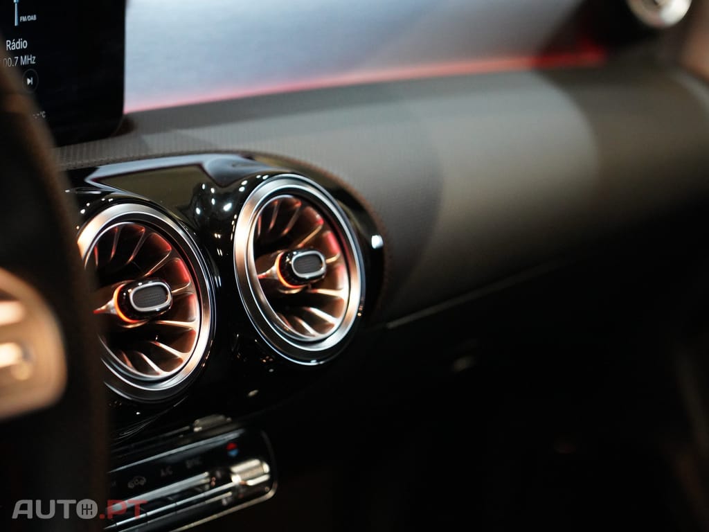 Mercedes-Benz CLA 200 AMG Line Aut.