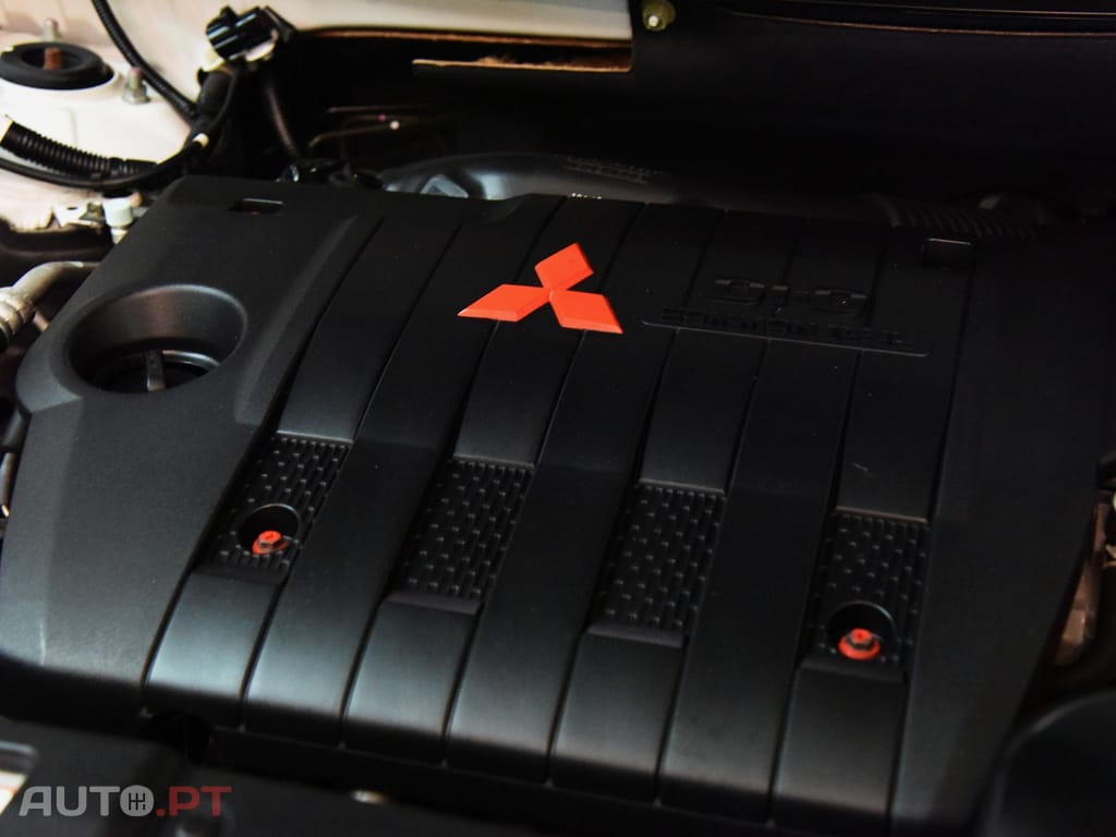Mitsubishi Outlander 2.2 DI-D Instyle