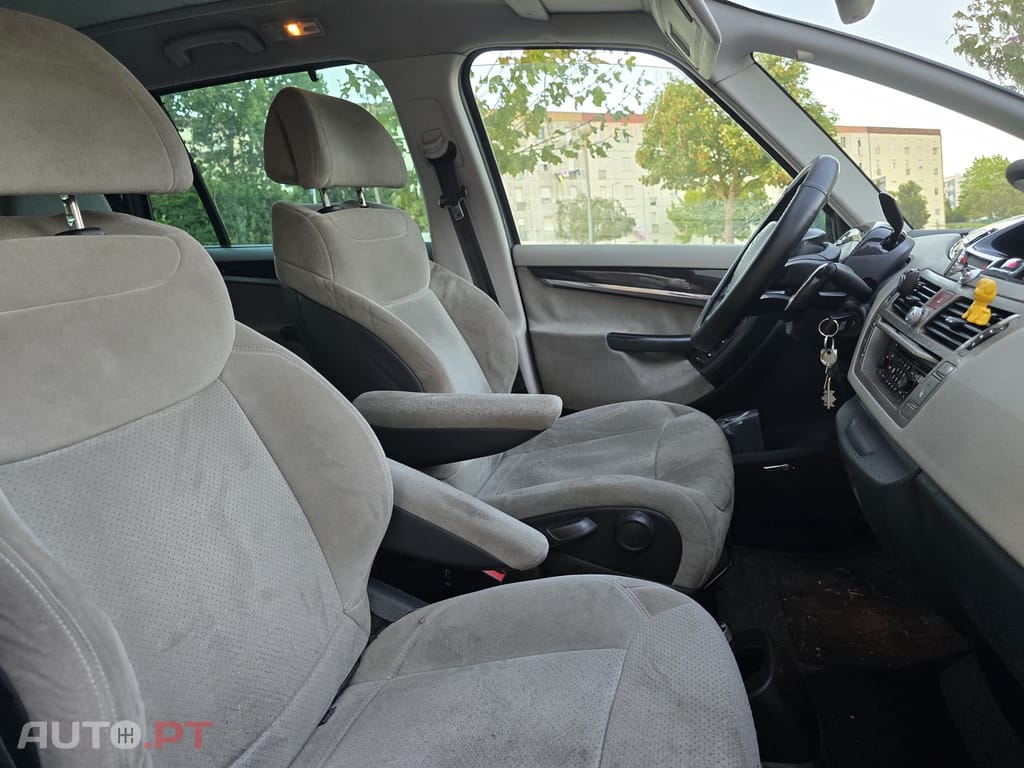 Citroen C4 Grand Picasso 1,6 HDi 110 Cv's EXCLUSIVE CX.AUTOMATICA E SEQUÊNCIAL