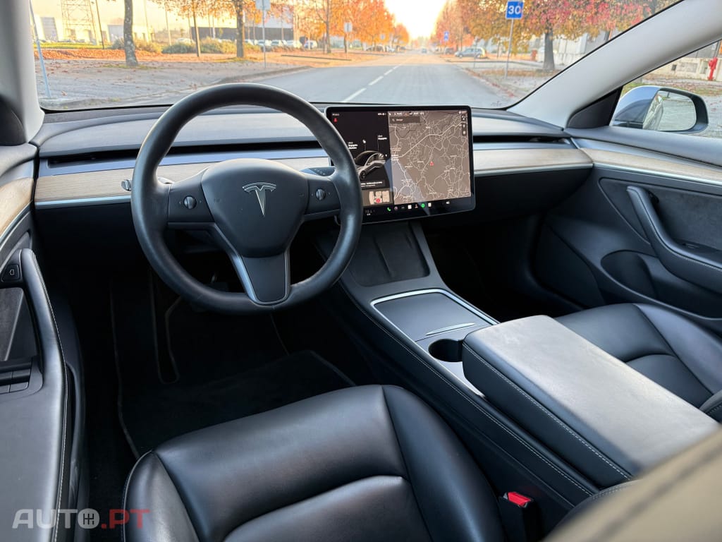 Tesla Model 3 Long-Range Dual Motor AWD