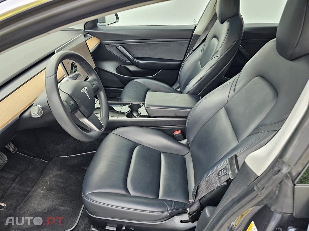 Tesla Model 3 Standard Range Plus RWD