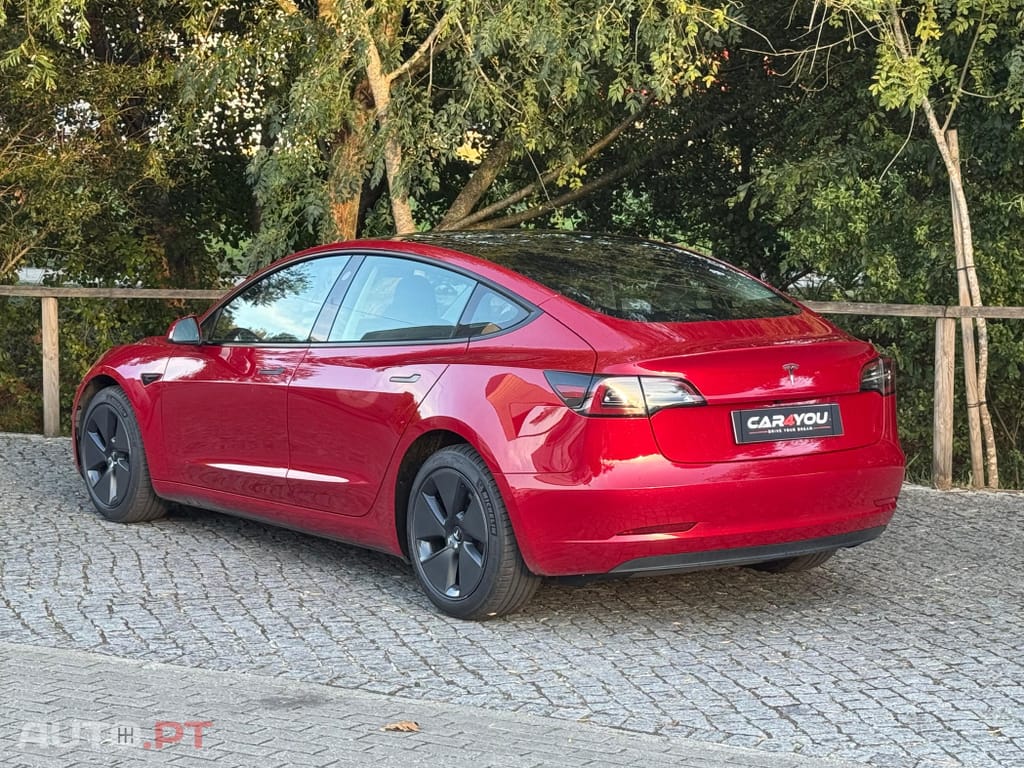 Tesla Model 3 Standard Range Plus RWD