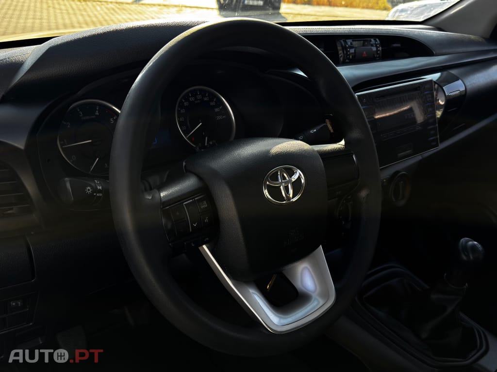 Toyota Hilux 2.4 D-4D 4WD CS CM