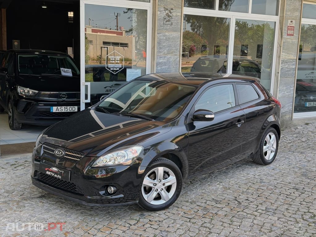 Kia Ceed S Coupé 1.4 CVVT EX ISG
