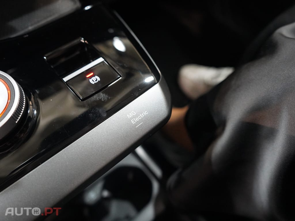 MG MG4 64 kWh Luxury