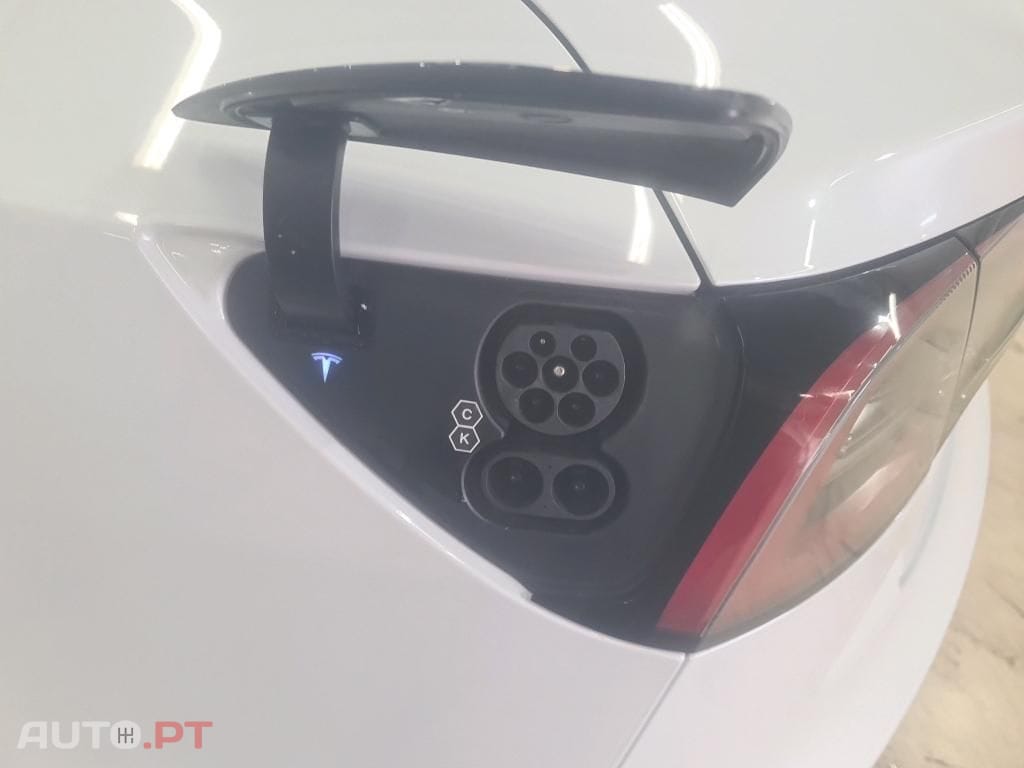 Tesla Model 3 Long Range Tração Integral
